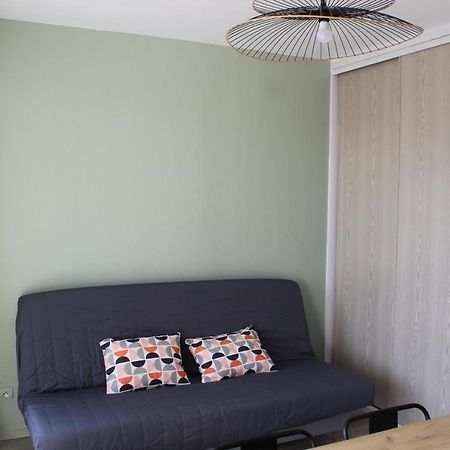 Studio Avec Parking Proche Plage Et Centre Apartment Royan Exterior foto