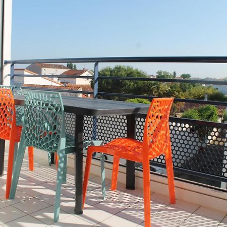 Studio Avec Parking Proche Plage Et Centre Apartment Royan Exterior foto