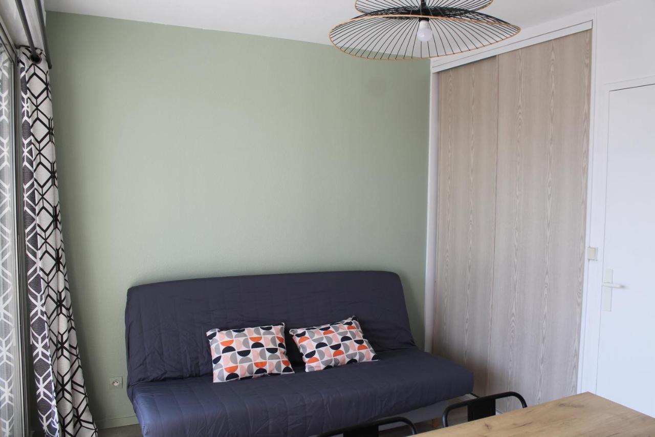Studio Avec Parking Proche Plage Et Centre Apartment Royan Exterior foto