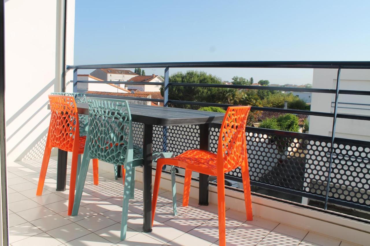 Studio Avec Parking Proche Plage Et Centre Apartment Royan Exterior foto